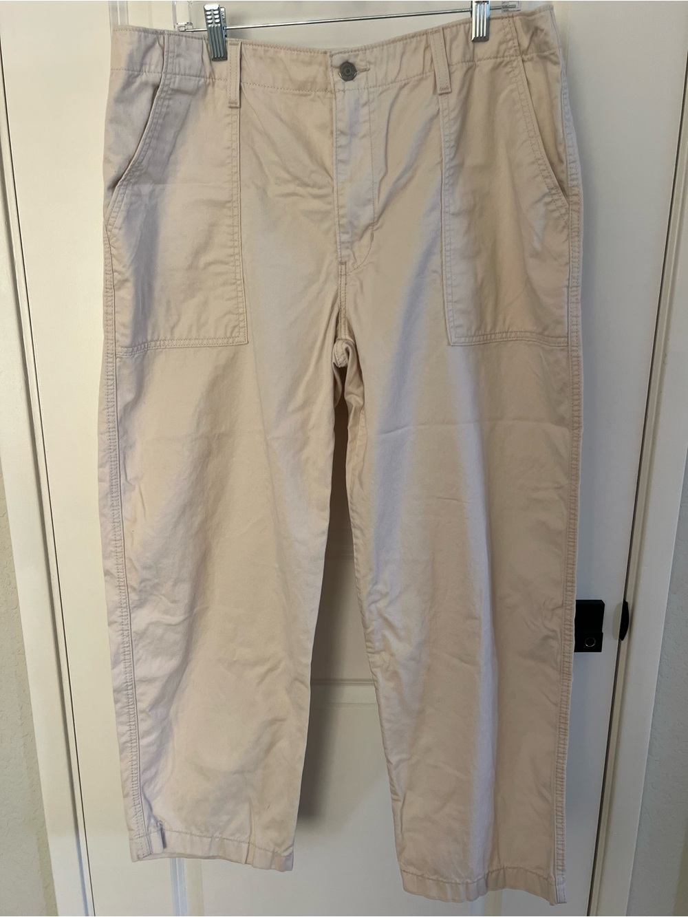 Levi's Women's Light Khaki Casual Chinos